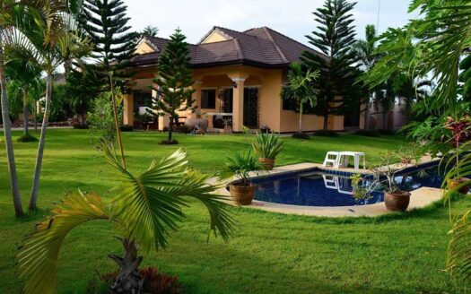 Tropical Pool Villa for sale in Pranburi